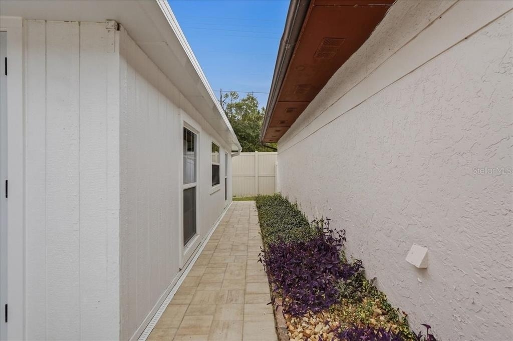 7047 Silvermill Drive - Photo 44