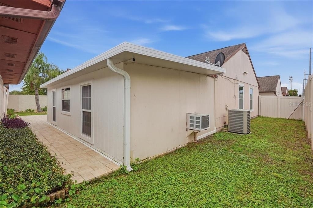 7047 Silvermill Drive - Photo 45