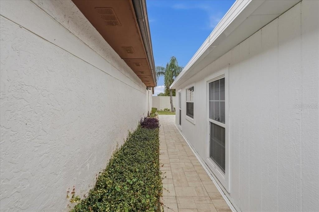 7047 Silvermill Drive - Photo 47