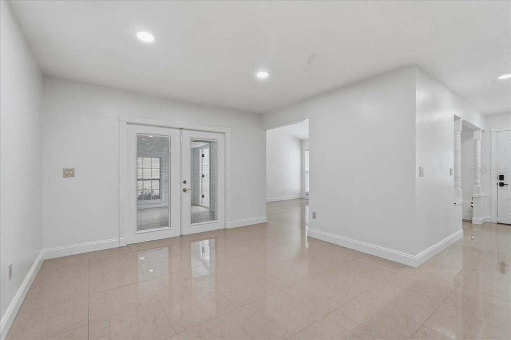 7047 Silvermill Drive - Photo 18