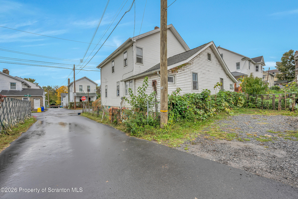 626 Swallow Street - Photo 2