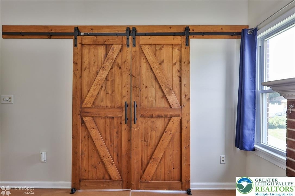1635 E Emmaus Avenue - Photo 20
