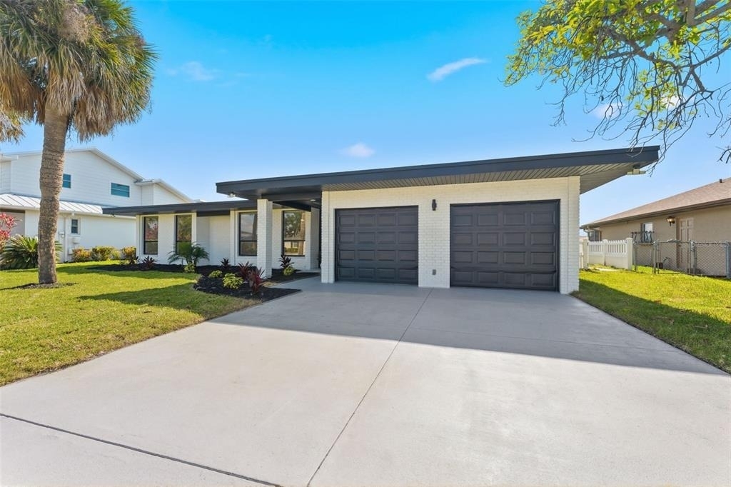 3917 E Eden Roc Circle - Photo 52