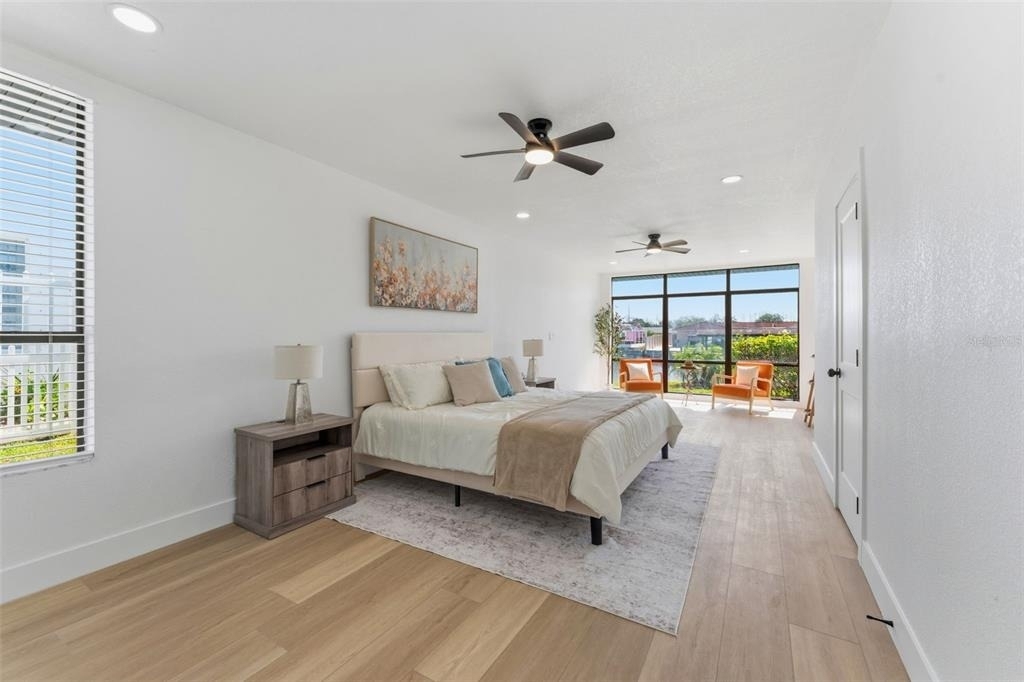 3917 E Eden Roc Circle - Photo 4