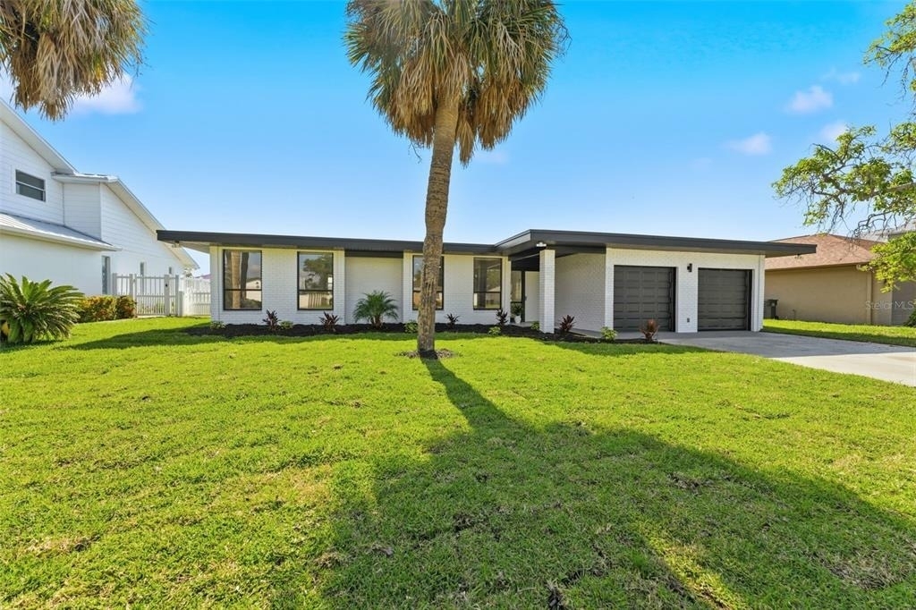 3917 E Eden Roc Circle - Photo 50