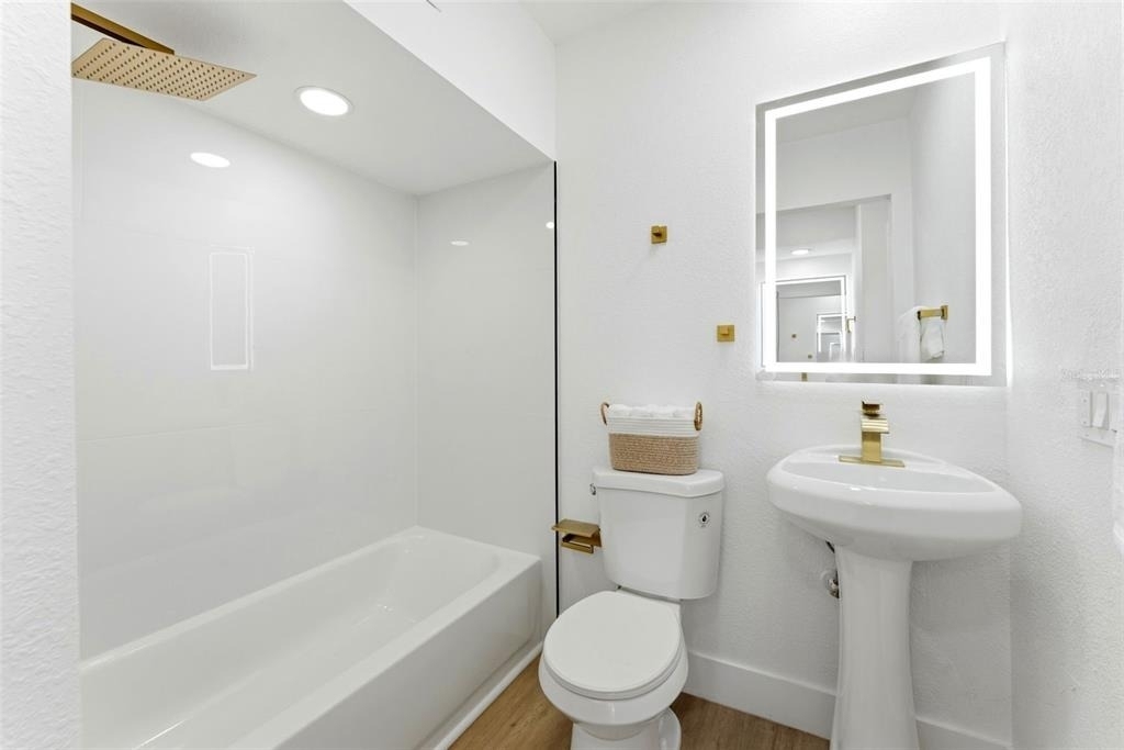 3917 E Eden Roc Circle - Photo 33