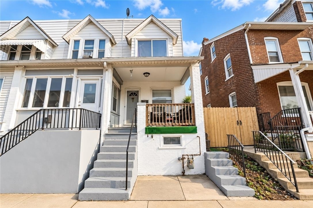 728 W Whitehall - Photo 0