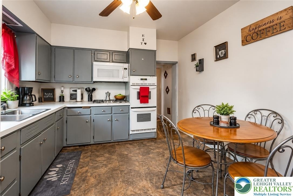 728 W Whitehall - Photo 5