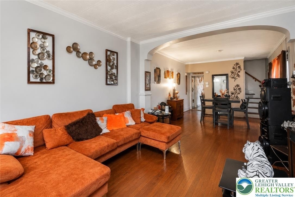 728 W Whitehall - Photo 3