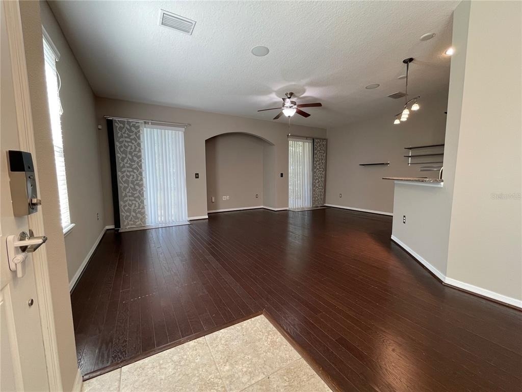 7001 Interbay Boulevard - Photo 3