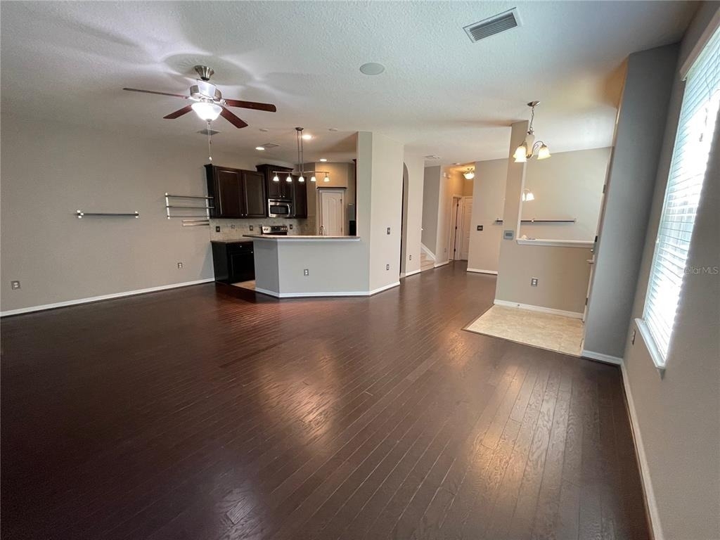 7001 Interbay Boulevard - Photo 4
