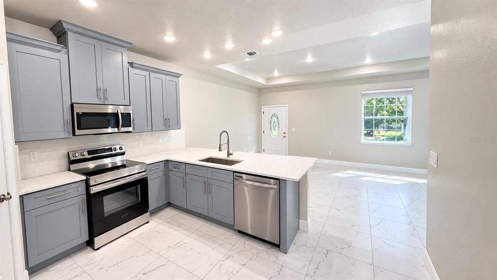 409 Beckley Street - Photo 6