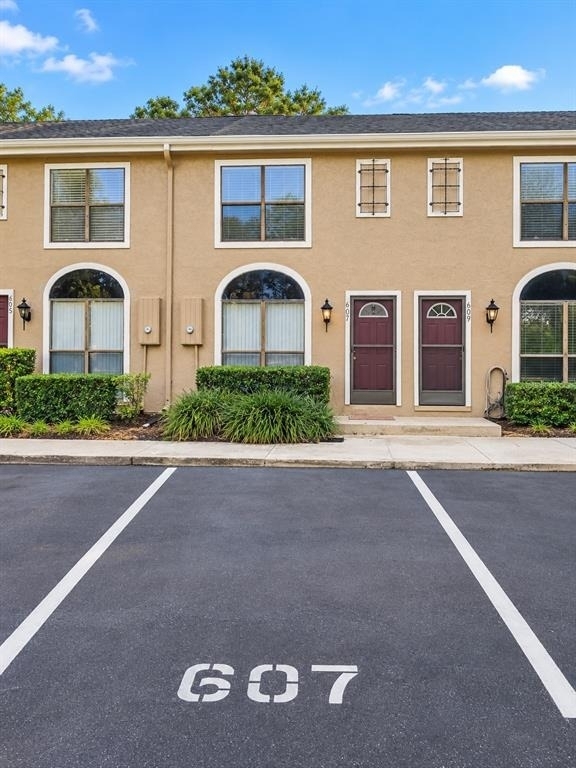 607 Casa Park Court - Photo 1