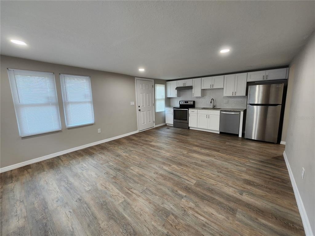 1207 Kingston Avenue - Photo 5