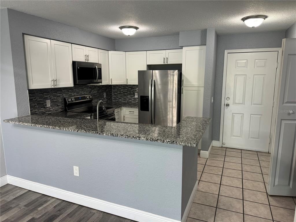 14049 Fairway Island Drive - Photo 3