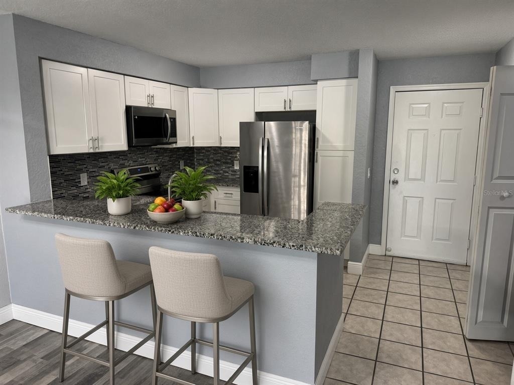 14049 Fairway Island Drive - Photo 2