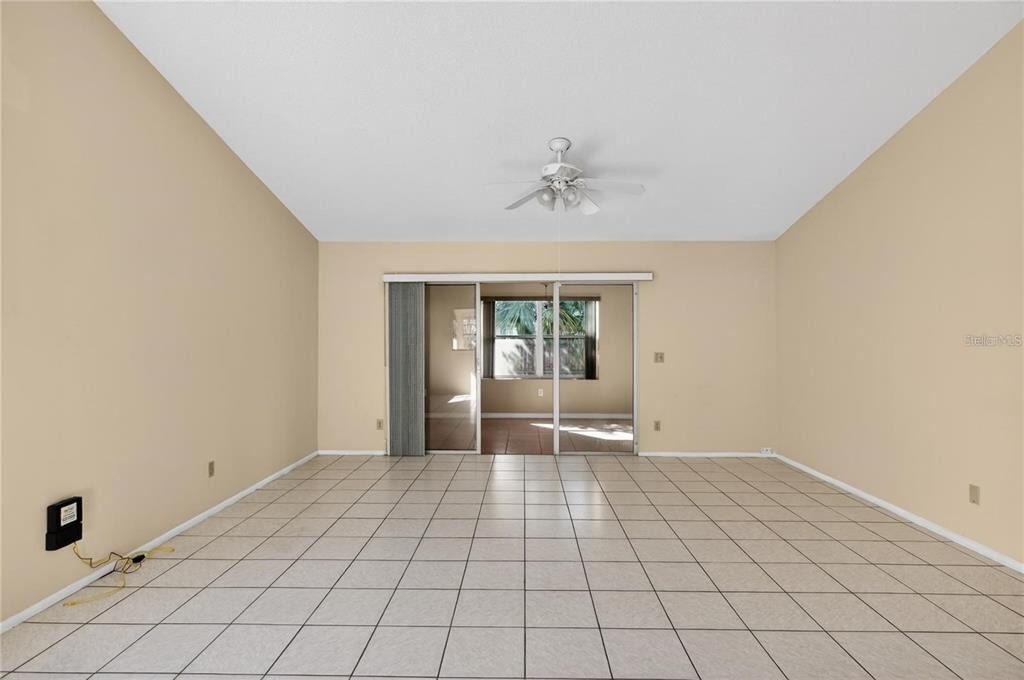 1049 Trowbridge Court - Photo 6
