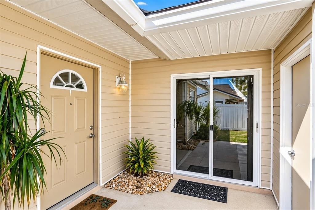 1049 Trowbridge Court - Photo 2