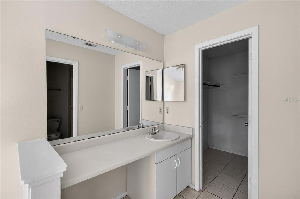 1049 Trowbridge Court - Photo 13
