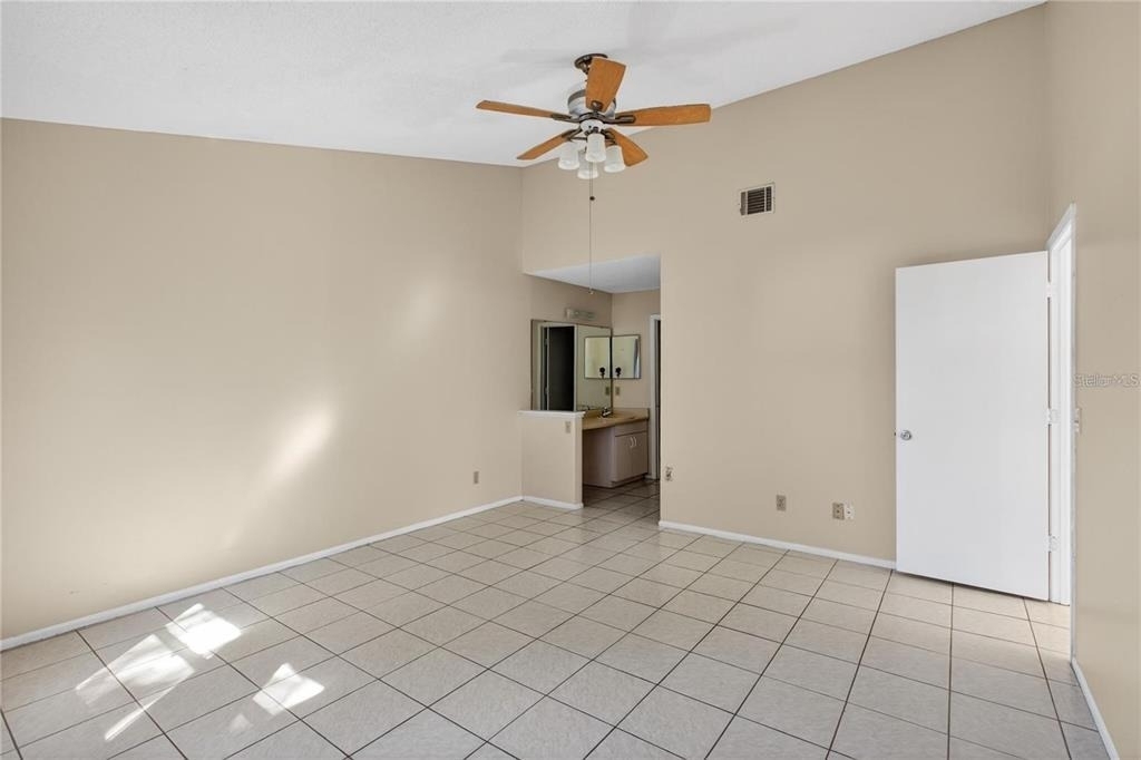 1049 Trowbridge Court - Photo 12