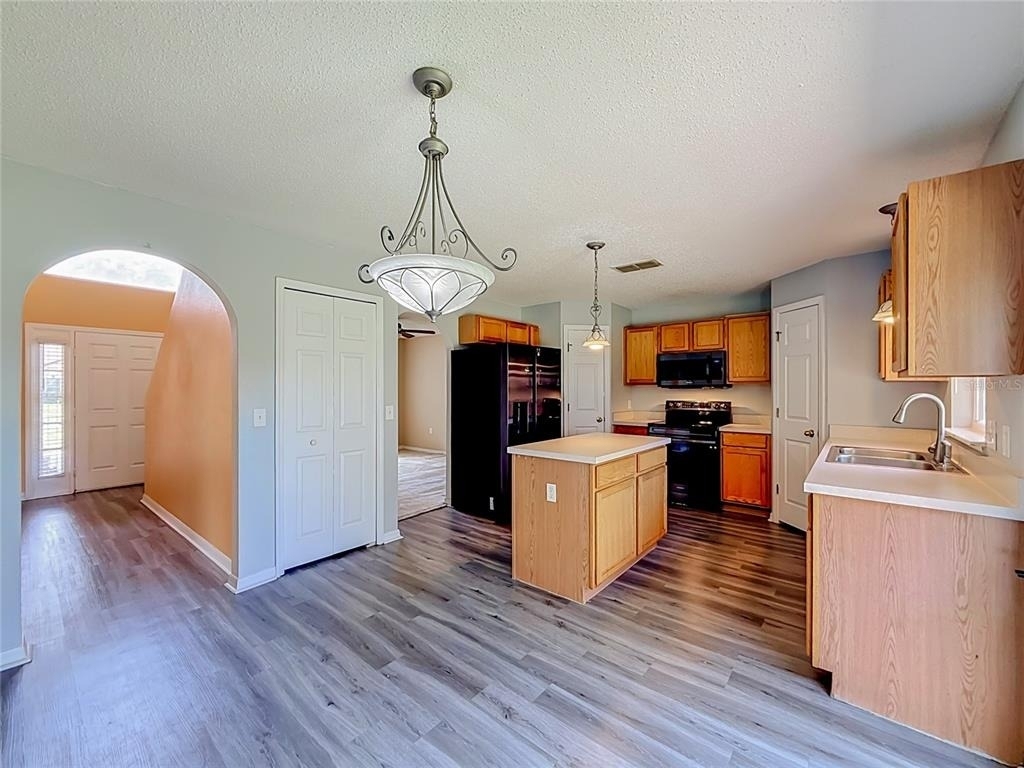 2032 Elmhurst Lane - Photo 14
