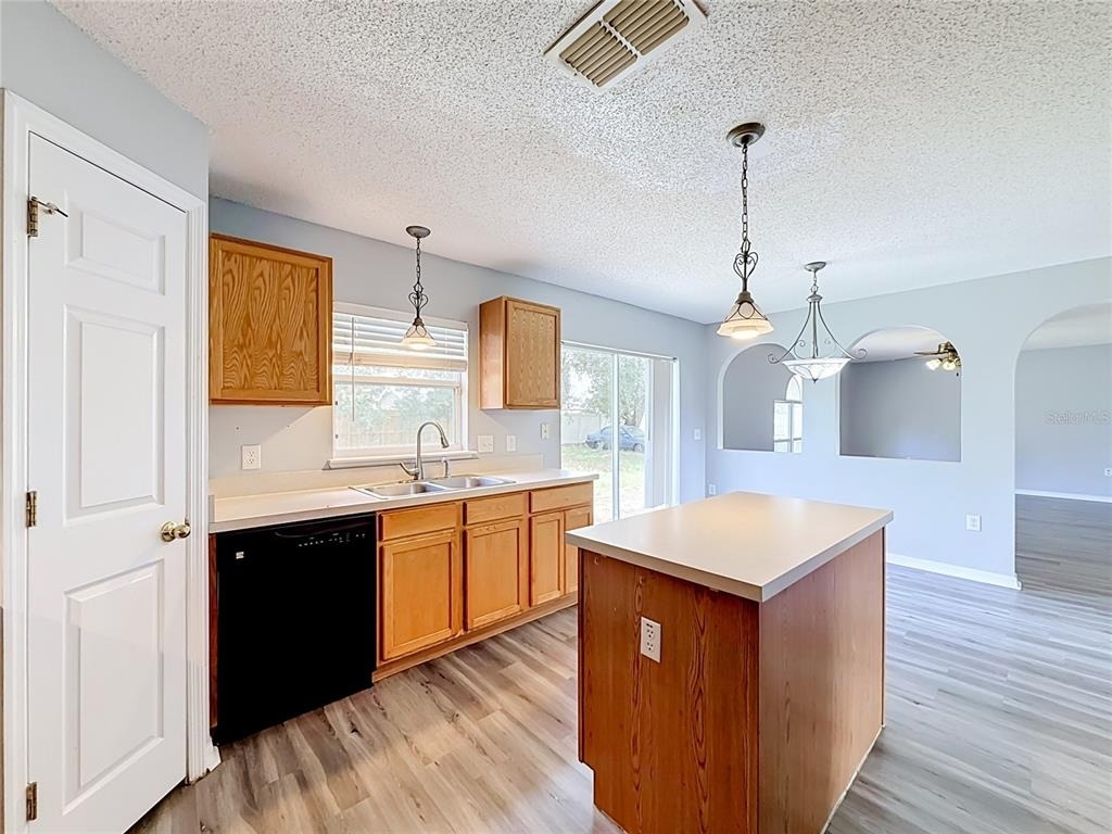 2032 Elmhurst Lane - Photo 19