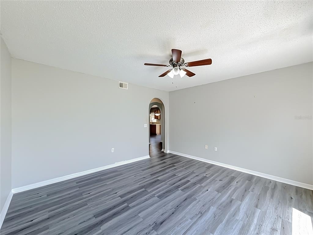 2032 Elmhurst Lane - Photo 29