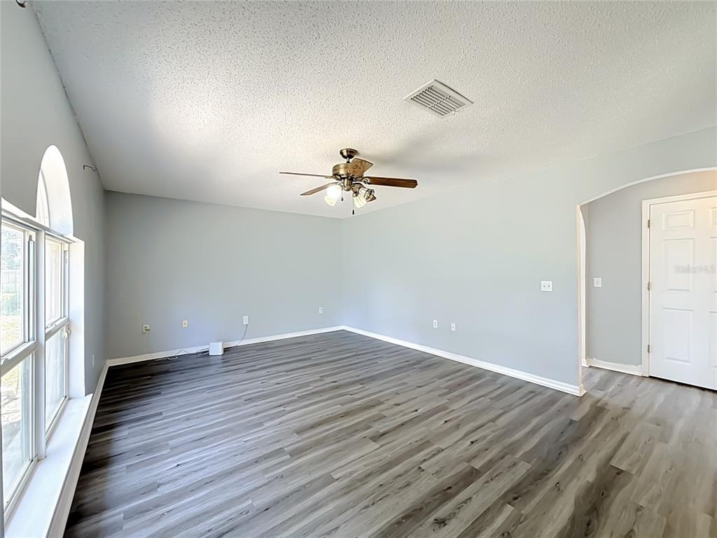 2032 Elmhurst Lane - Photo 23