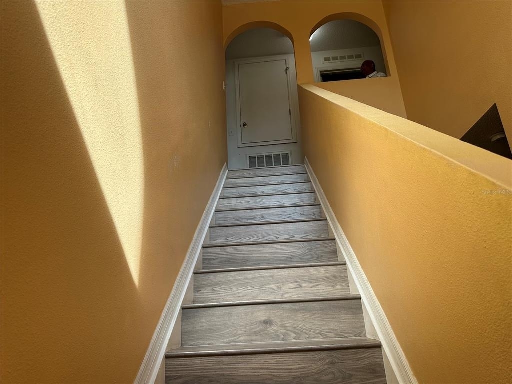 2032 Elmhurst Lane - Photo 33