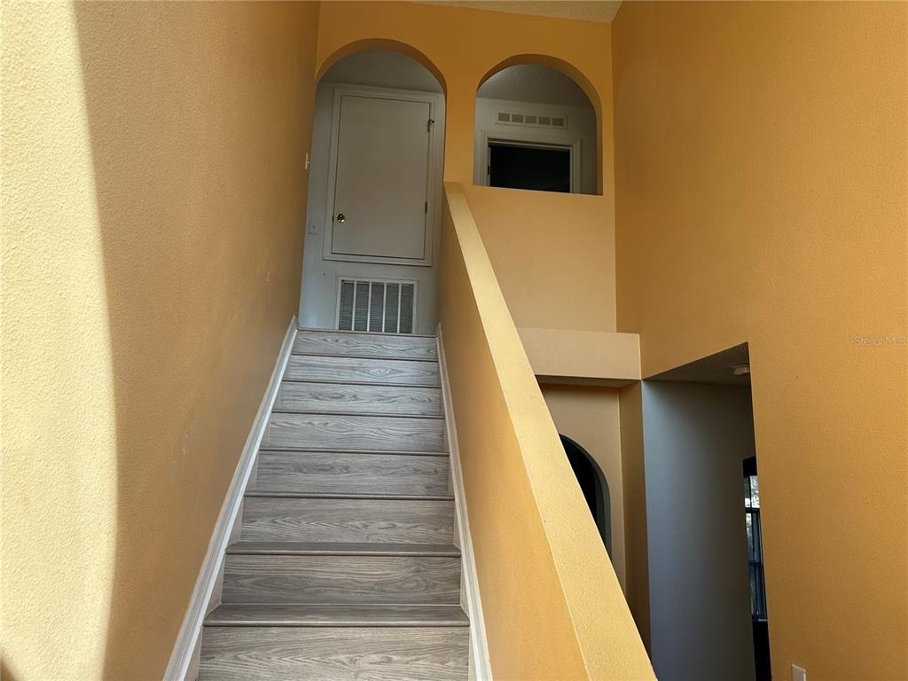 2032 Elmhurst Lane - Photo 32
