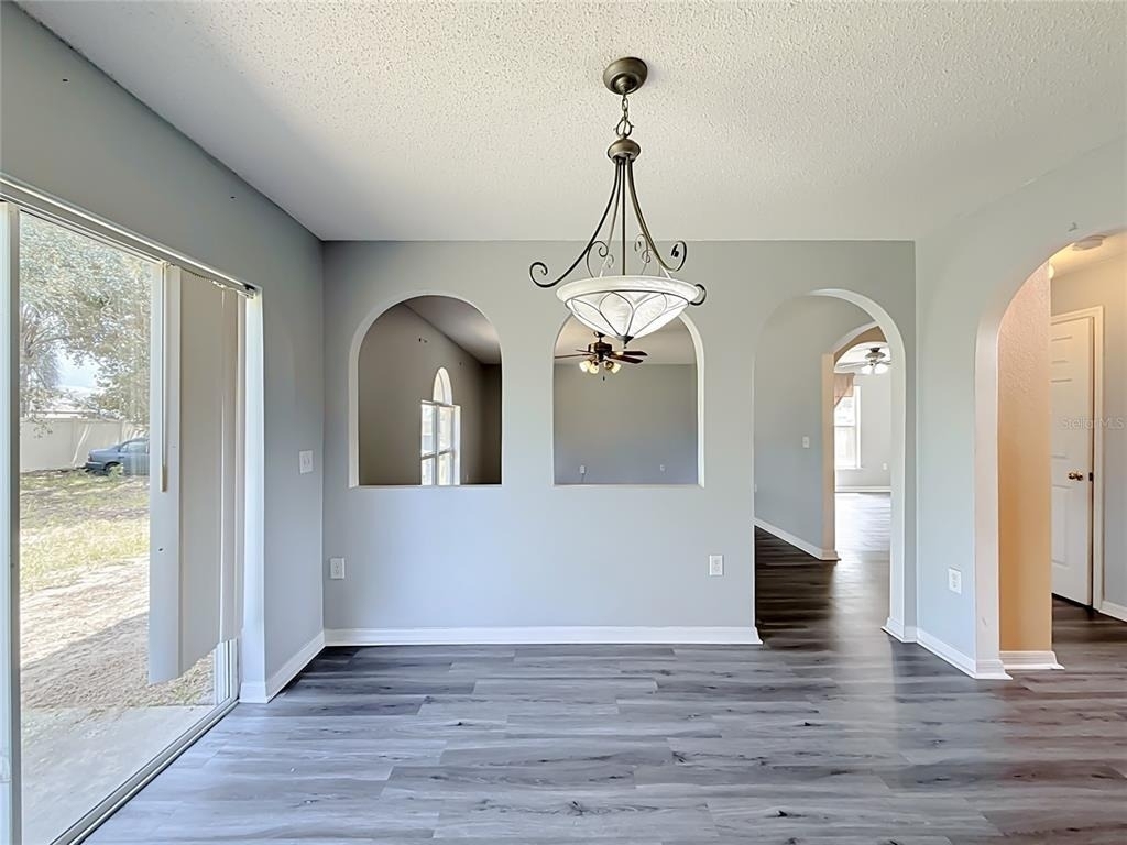 2032 Elmhurst Lane - Photo 13