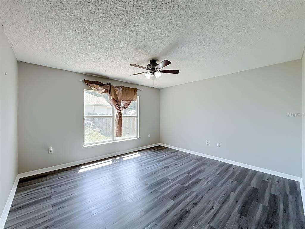 2032 Elmhurst Lane - Photo 27