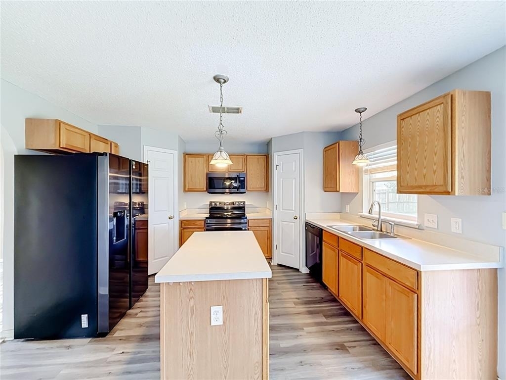 2032 Elmhurst Lane - Photo 16