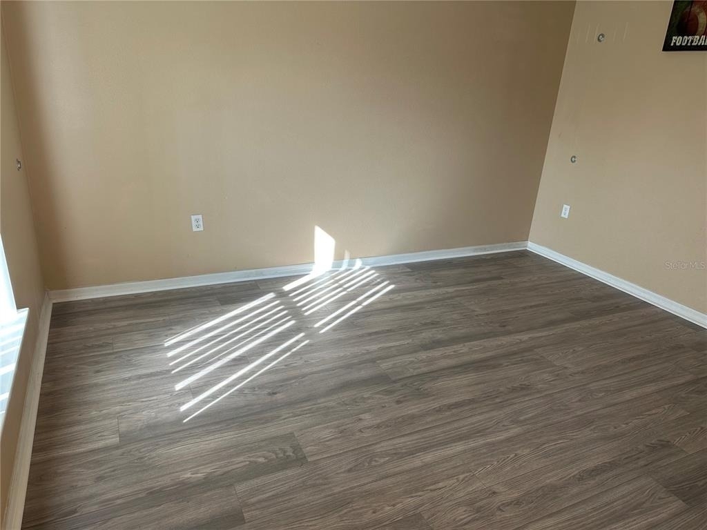 2032 Elmhurst Lane - Photo 11