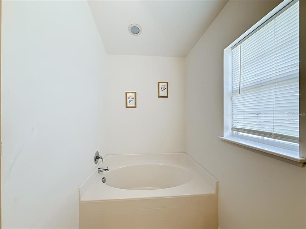 2032 Elmhurst Lane - Photo 39