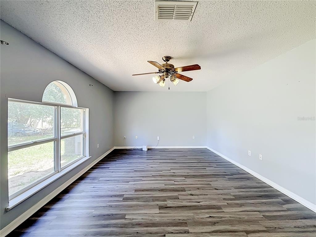 2032 Elmhurst Lane - Photo 22