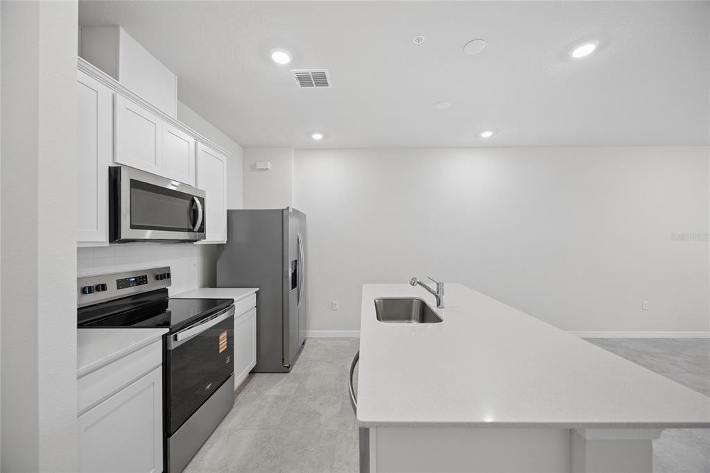 10537 Glowing Beacon Street - Photo 2