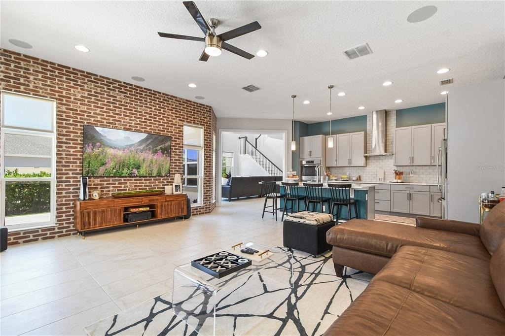 7933 Dausset Street - Photo 21