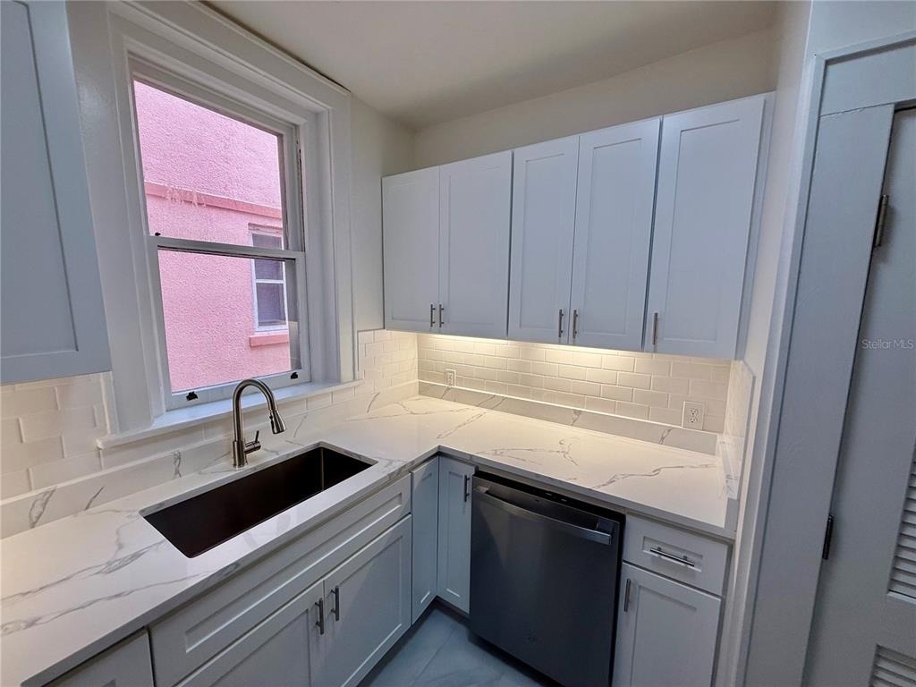 1221 N Palm Avenue - Photo 10