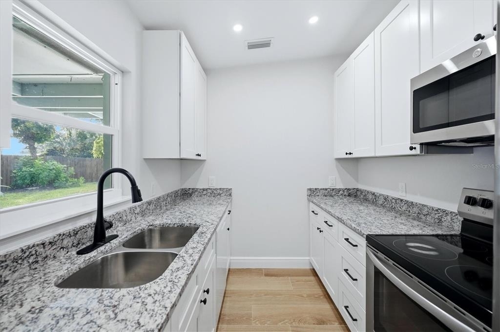 2320 Colgate Avenue - Photo 11