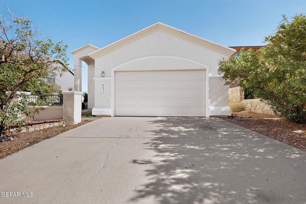 6633 Cabana Del Sol Drive - Photo 1