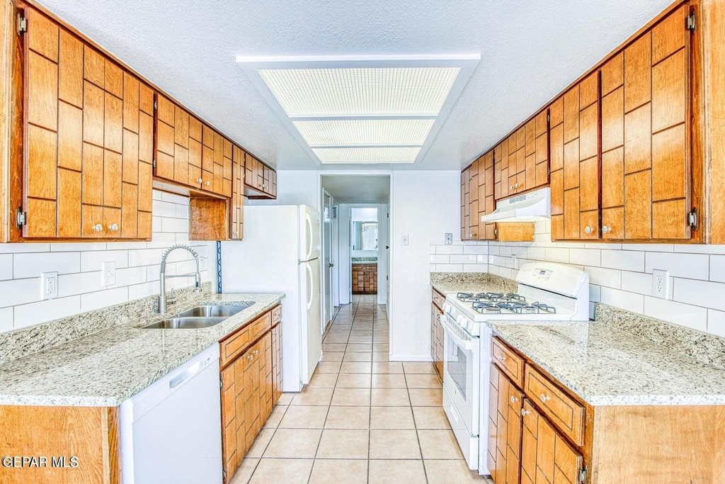 2012 Amy Sue Drive - Photo 16