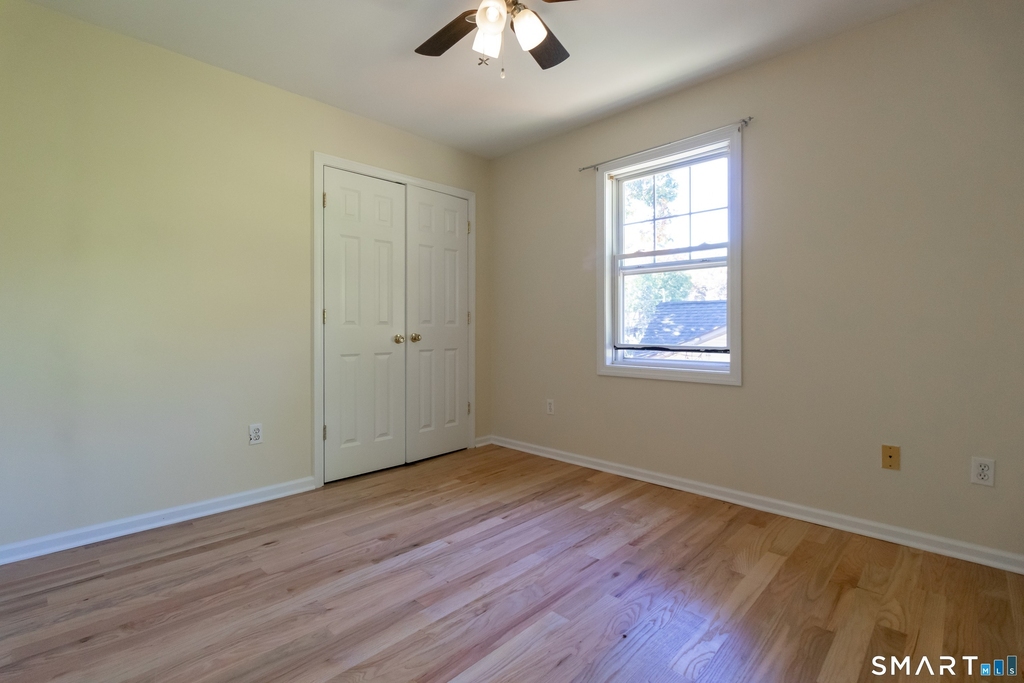 325 Farmington Avenue - Photo 20