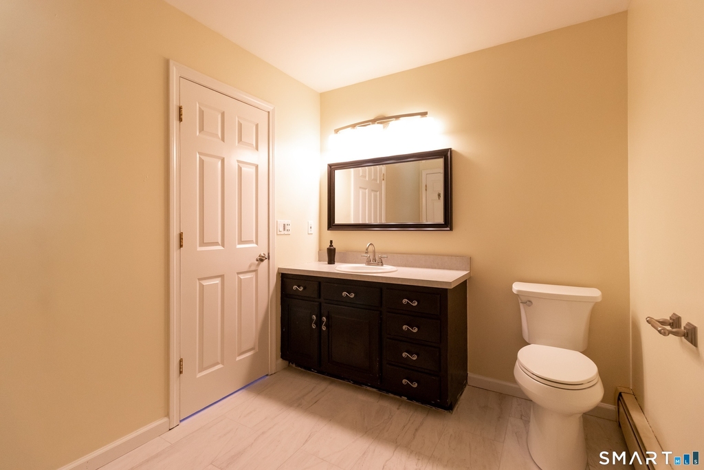 325 Farmington Avenue - Photo 33