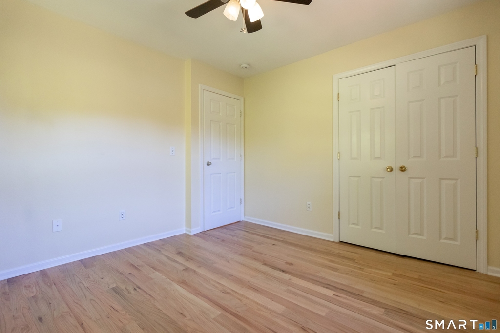 325 Farmington Avenue - Photo 19