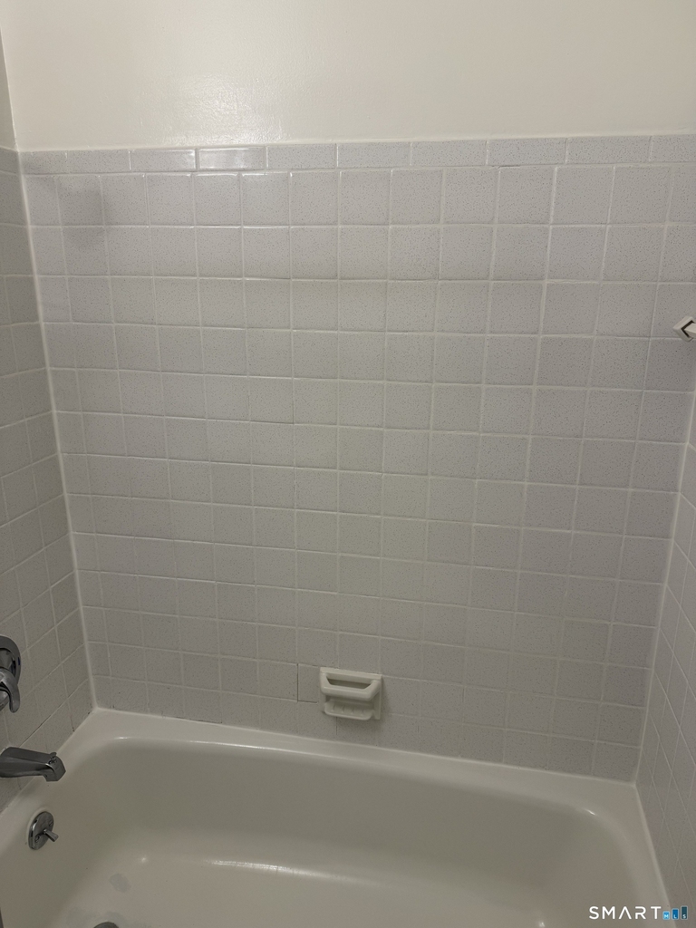 140 Grove Street - Photo 6