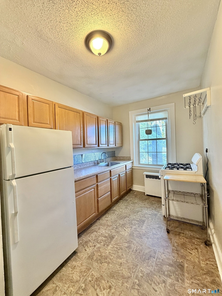 825 Elm Street - Photo 2