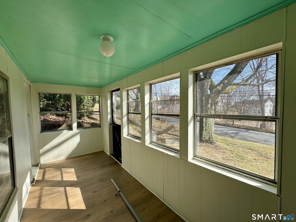 126 Beecher Street - Photo 10