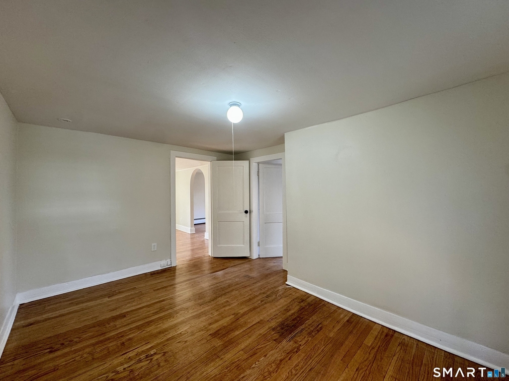 126 Beecher Street - Photo 5