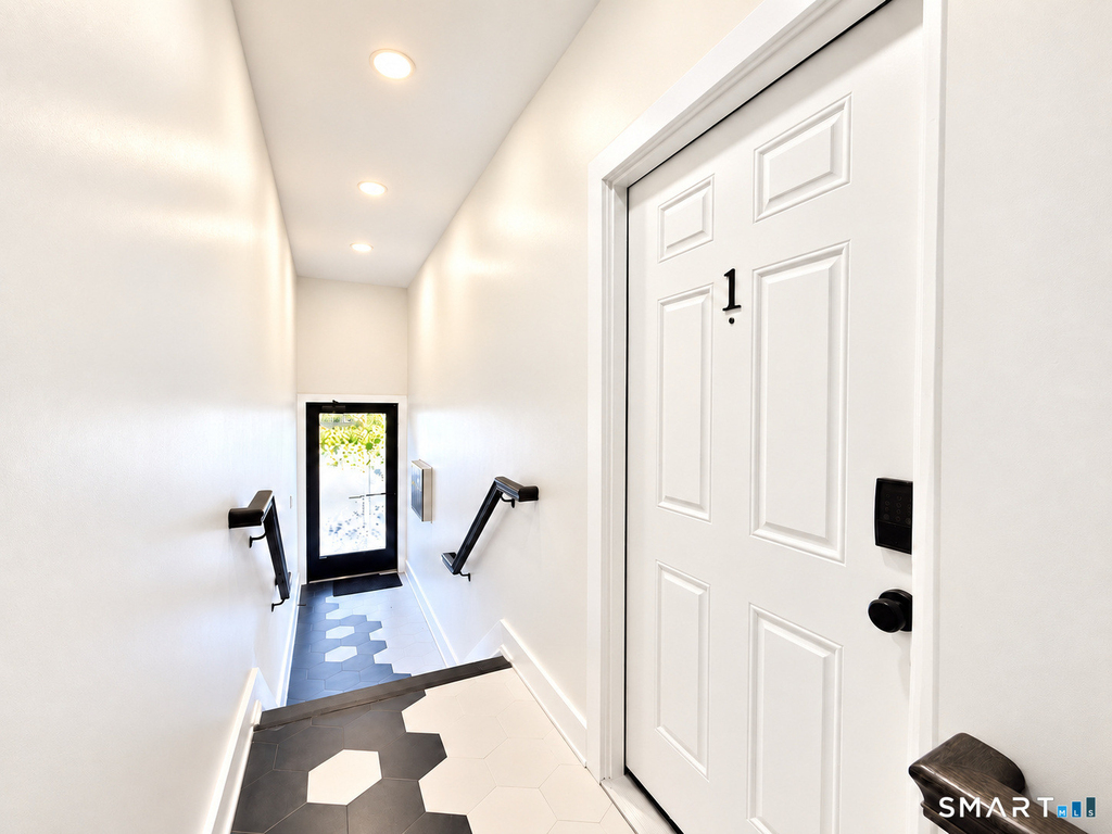 77 Ely Avenue - Photo 26